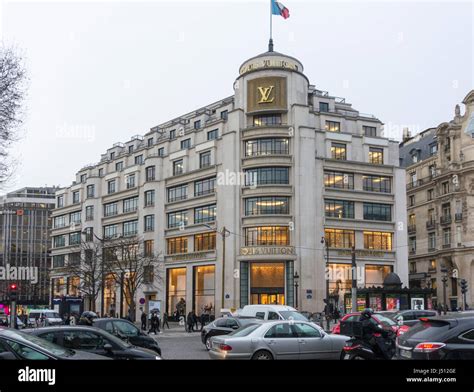 lv 101 champs elysees paris|louis vuitton champs élysées paris.